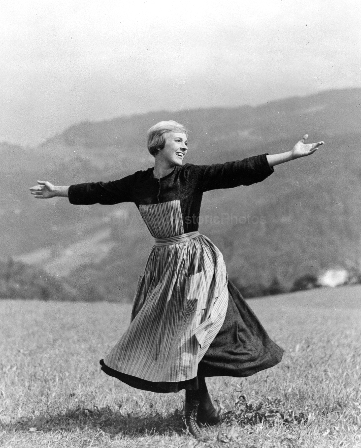 Julie Andrews 1964 WM.jpg